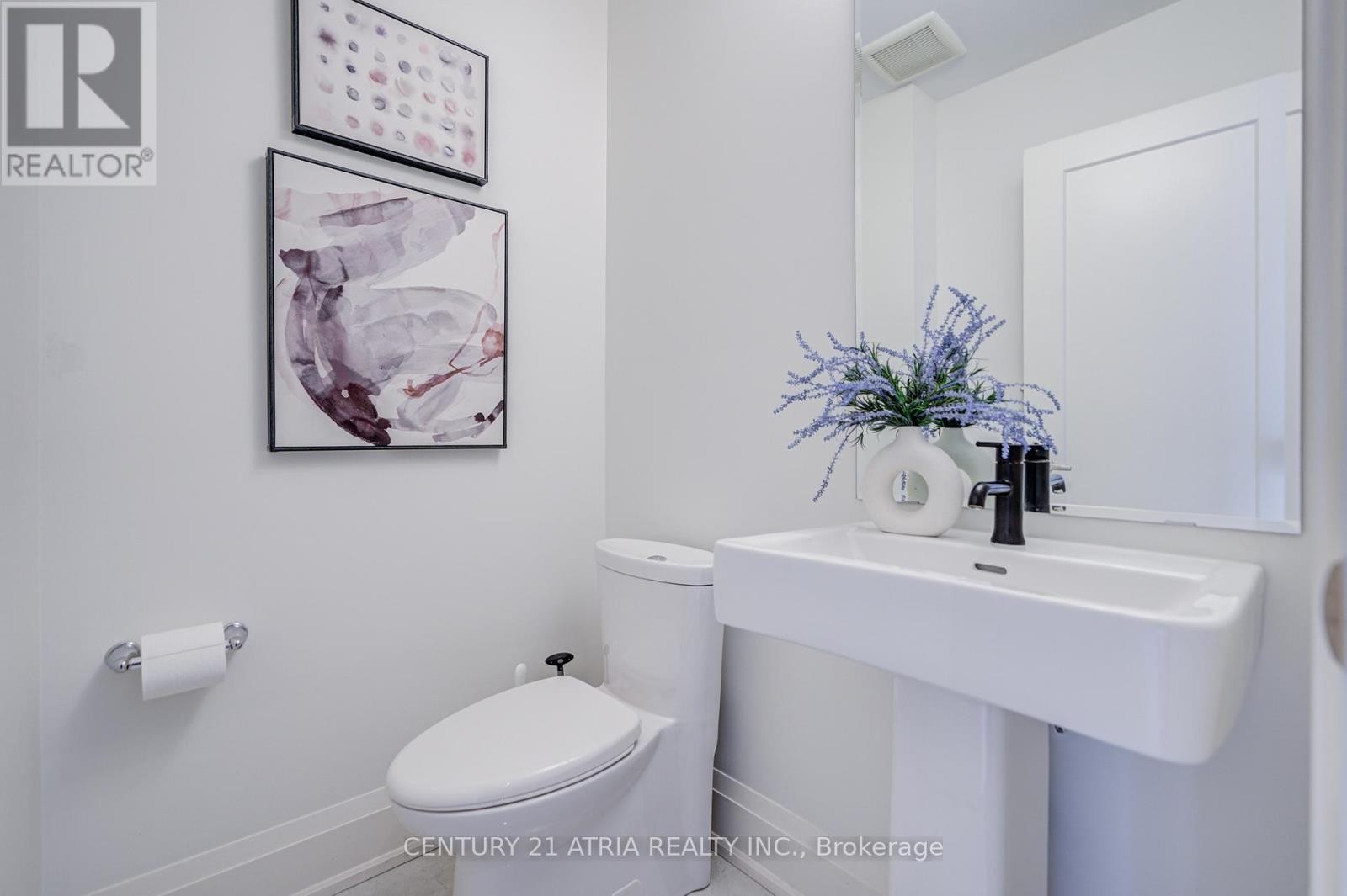 












49 COHEN WAY

,
Vaughan (Patterson),




Ontario
L6A5B4

