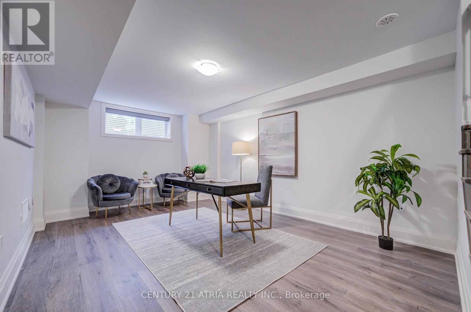 












49 COHEN WAY

,
Vaughan (Patterson),




Ontario
L6A5B4

