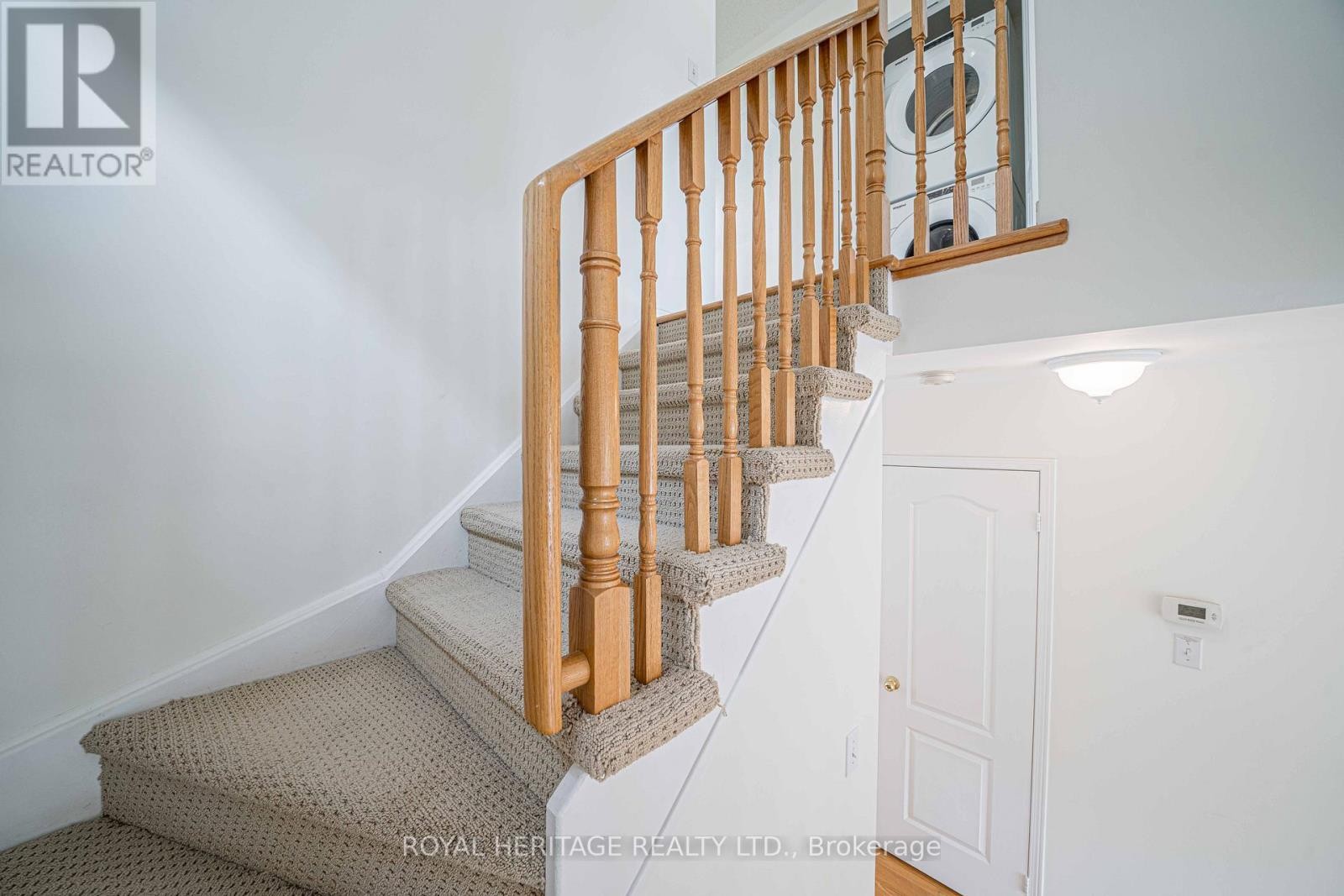 












344 CASTLEMORE AVENUE

,
Markham (Berczy),




Ontario
L6C2R6

