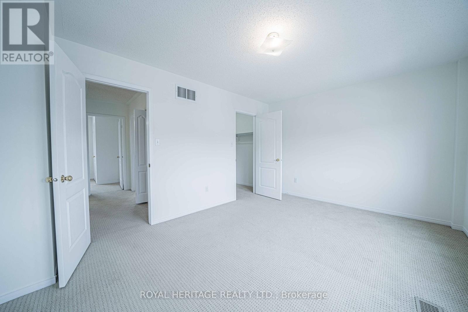 












344 CASTLEMORE AVENUE

,
Markham (Berczy),




Ontario
L6C2R6

