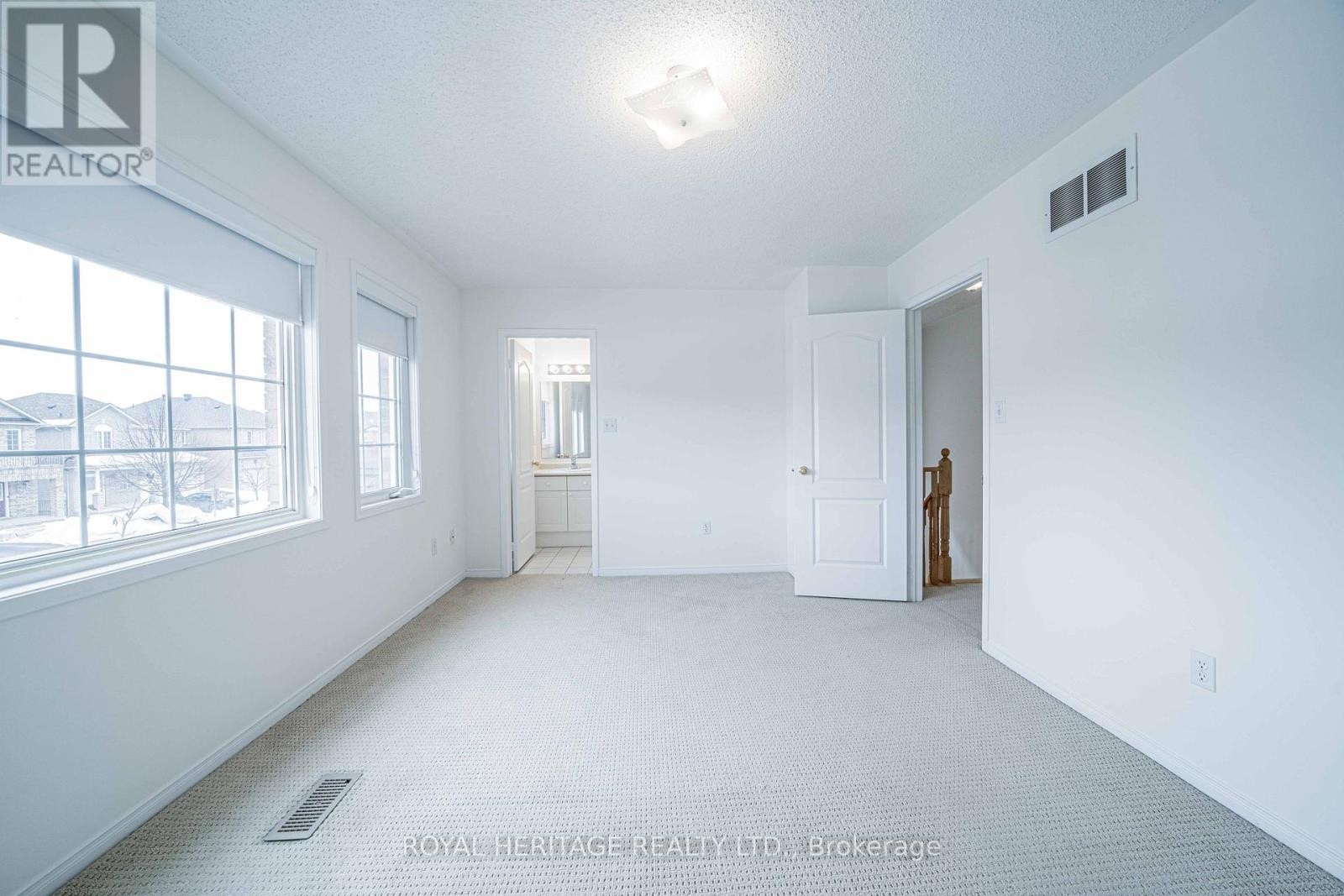 












344 CASTLEMORE AVENUE

,
Markham (Berczy),




Ontario
L6C2R6

