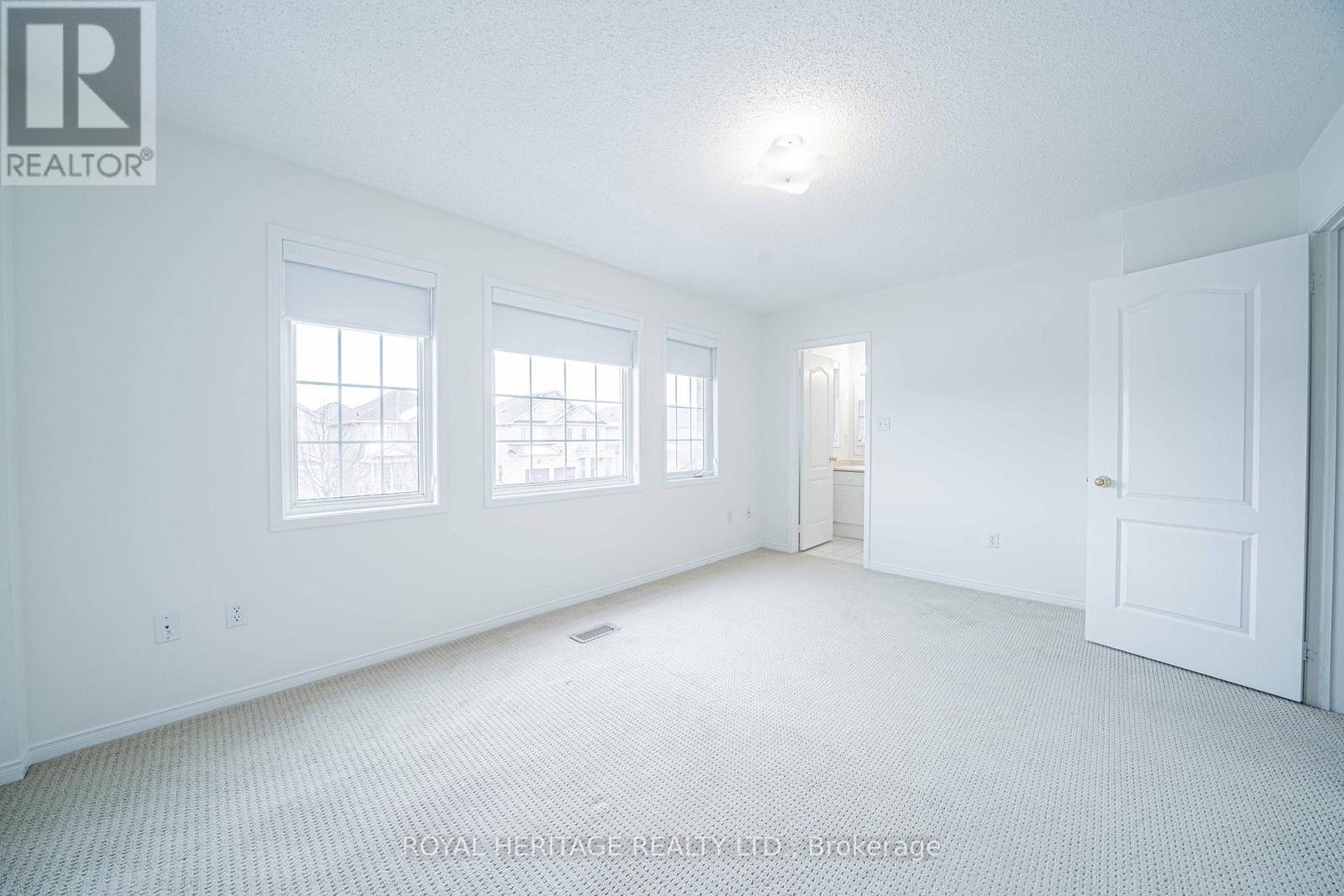 












344 CASTLEMORE AVENUE

,
Markham (Berczy),




Ontario
L6C2R6

