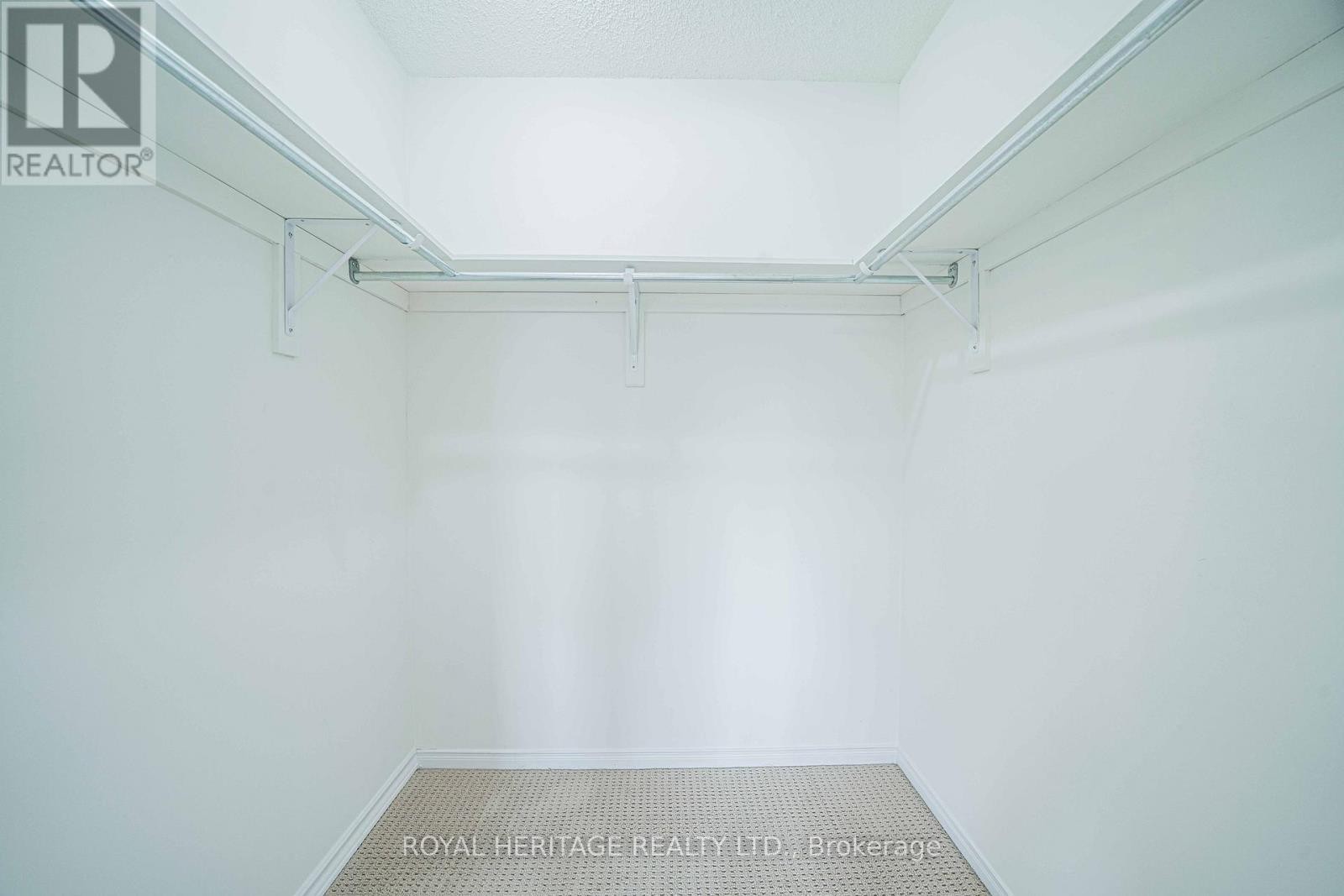 












344 CASTLEMORE AVENUE

,
Markham (Berczy),




Ontario
L6C2R6

