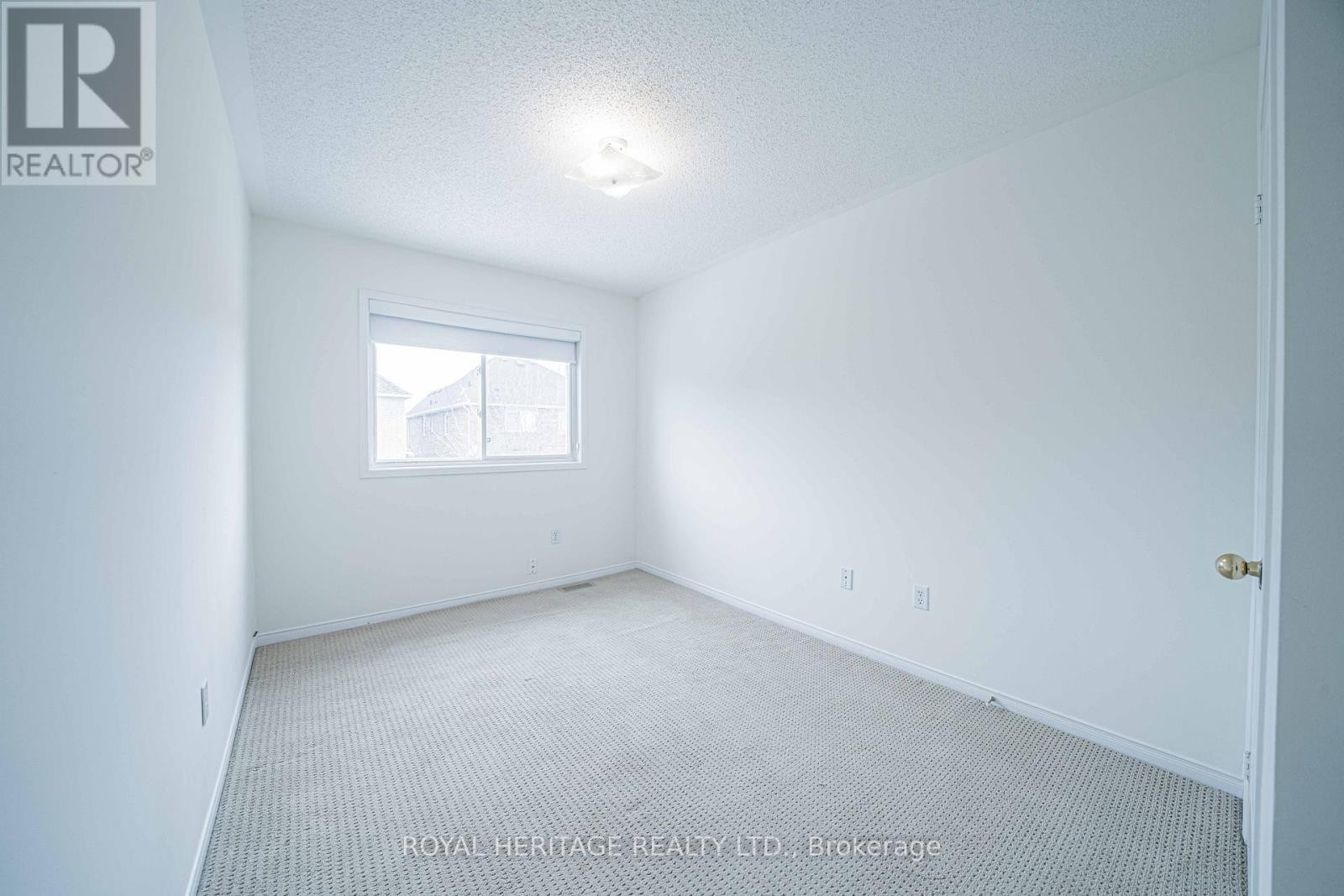 












344 CASTLEMORE AVENUE

,
Markham (Berczy),




Ontario
L6C2R6

