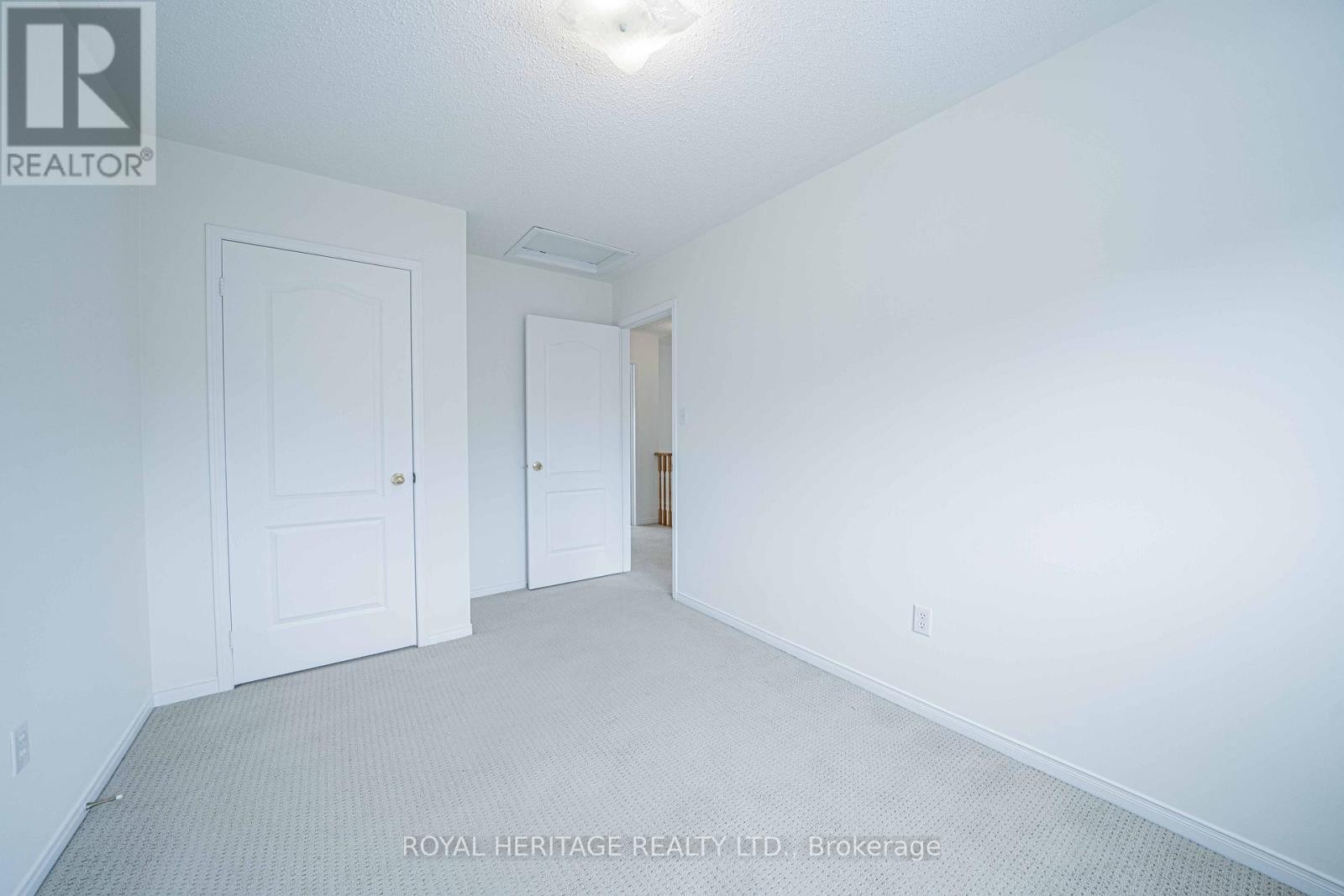 












344 CASTLEMORE AVENUE

,
Markham (Berczy),




Ontario
L6C2R6

