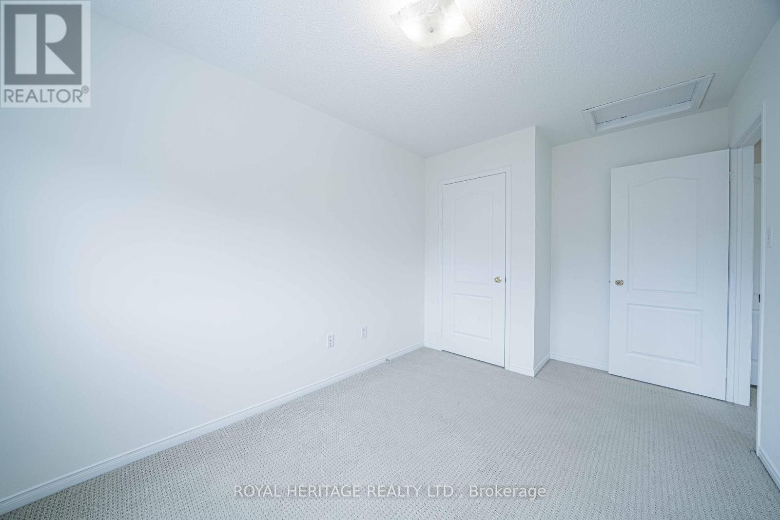 












344 CASTLEMORE AVENUE

,
Markham (Berczy),




Ontario
L6C2R6

