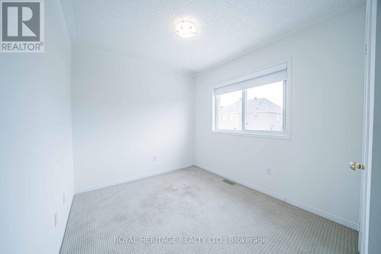 












344 CASTLEMORE AVENUE

,
Markham (Berczy),




Ontario
L6C2R6

