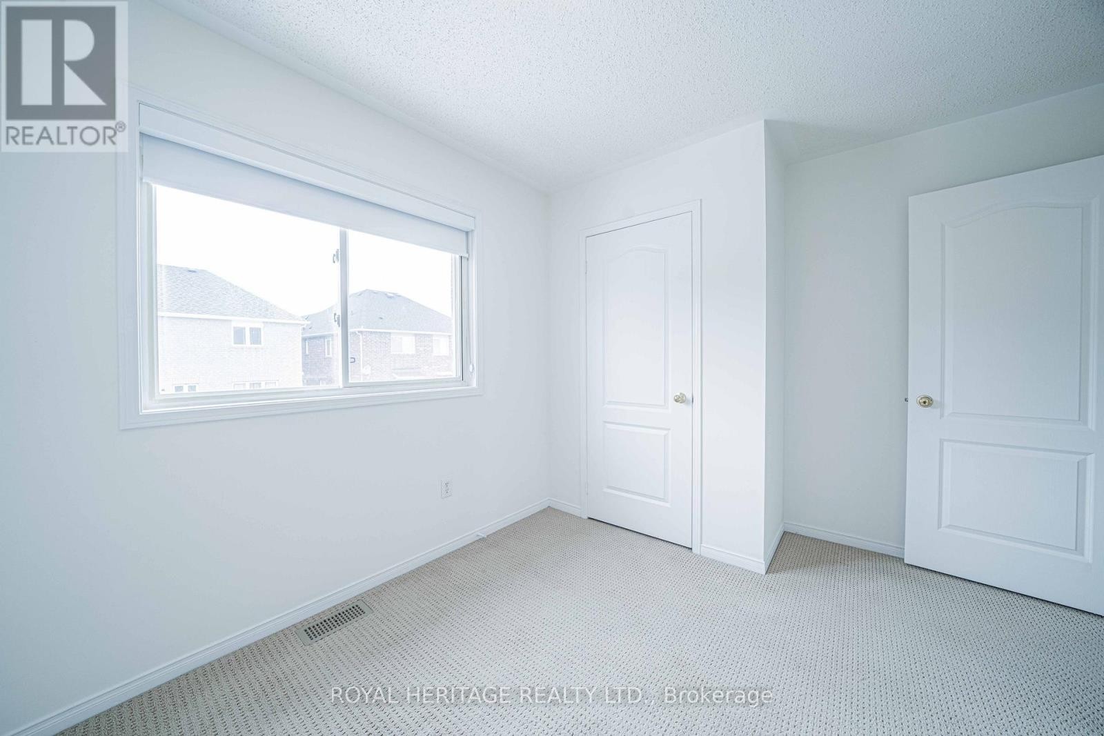 












344 CASTLEMORE AVENUE

,
Markham (Berczy),




Ontario
L6C2R6

