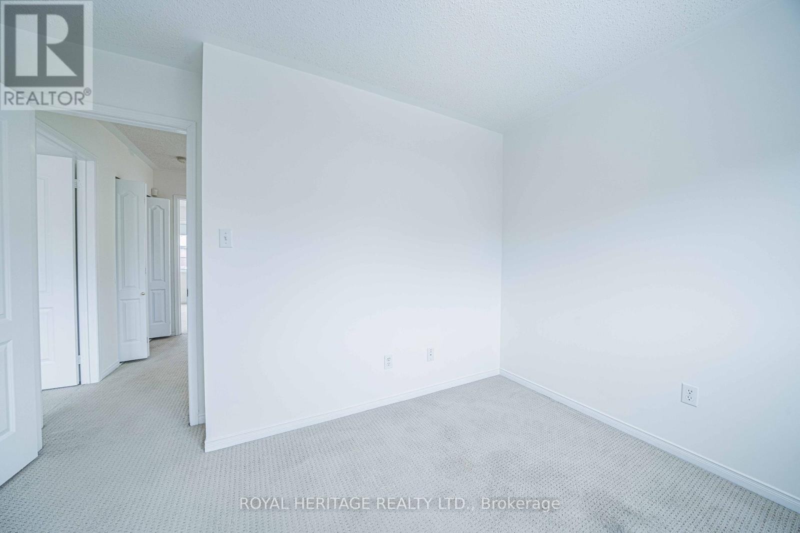 












344 CASTLEMORE AVENUE

,
Markham (Berczy),




Ontario
L6C2R6

