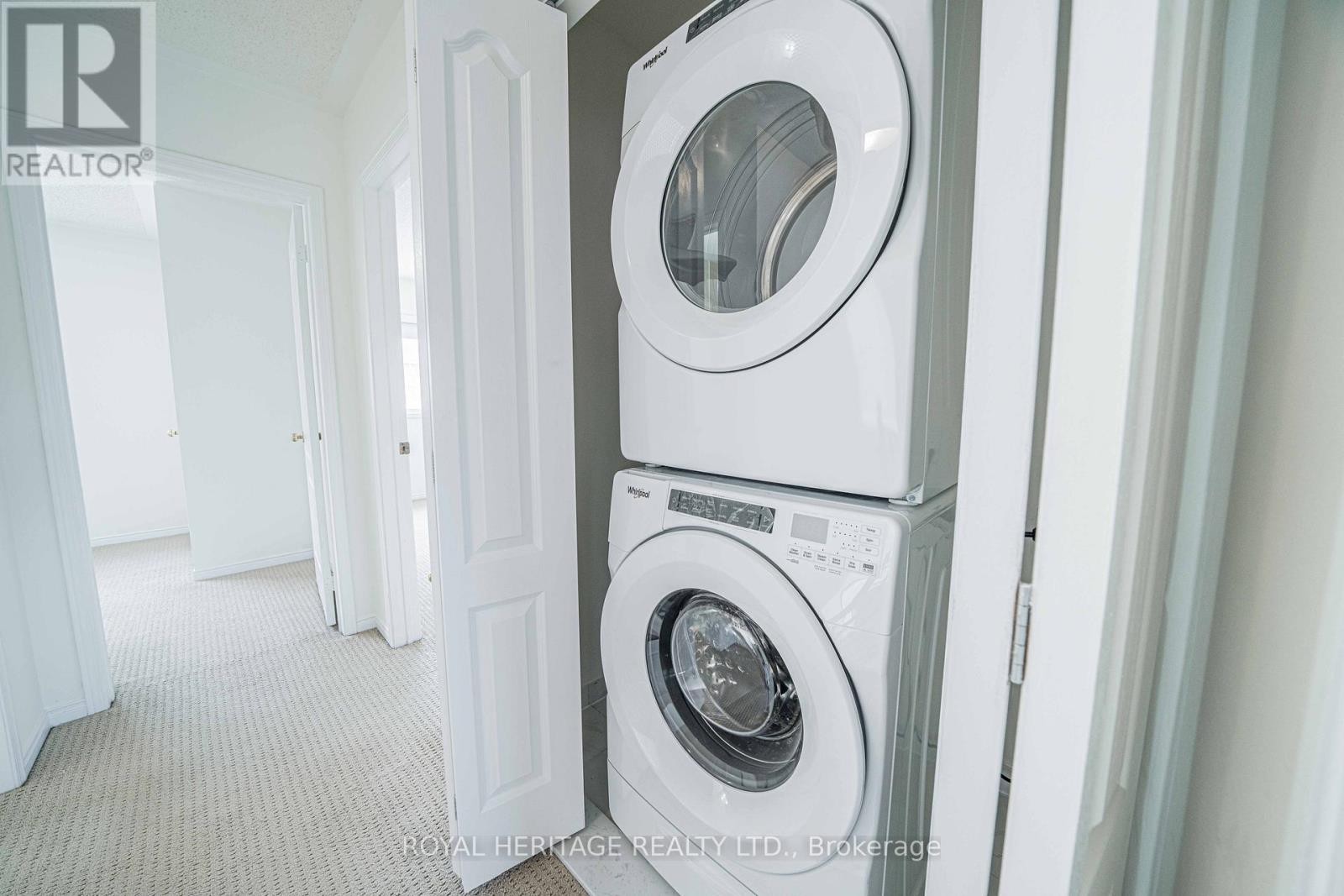 












344 CASTLEMORE AVENUE

,
Markham (Berczy),




Ontario
L6C2R6

