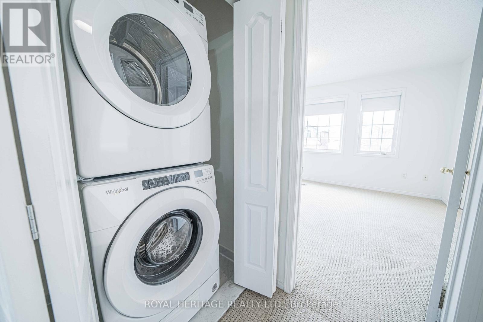 












344 CASTLEMORE AVENUE

,
Markham (Berczy),




Ontario
L6C2R6

