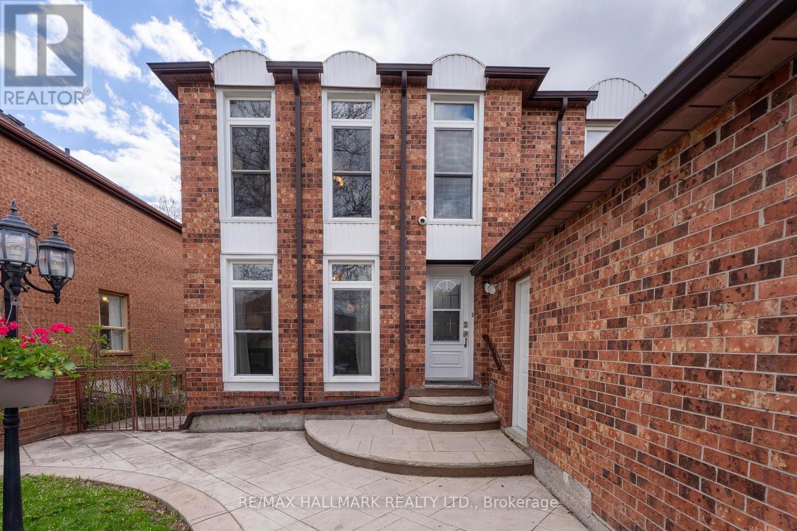 












58 ALEXIS ROAD

,
Markham (Thornlea),




Ontario
L3T6Z8


