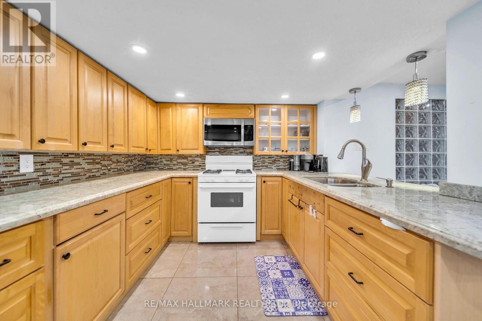 












58 ALEXIS ROAD

,
Markham (Thornlea),




Ontario
L3T6Z8

