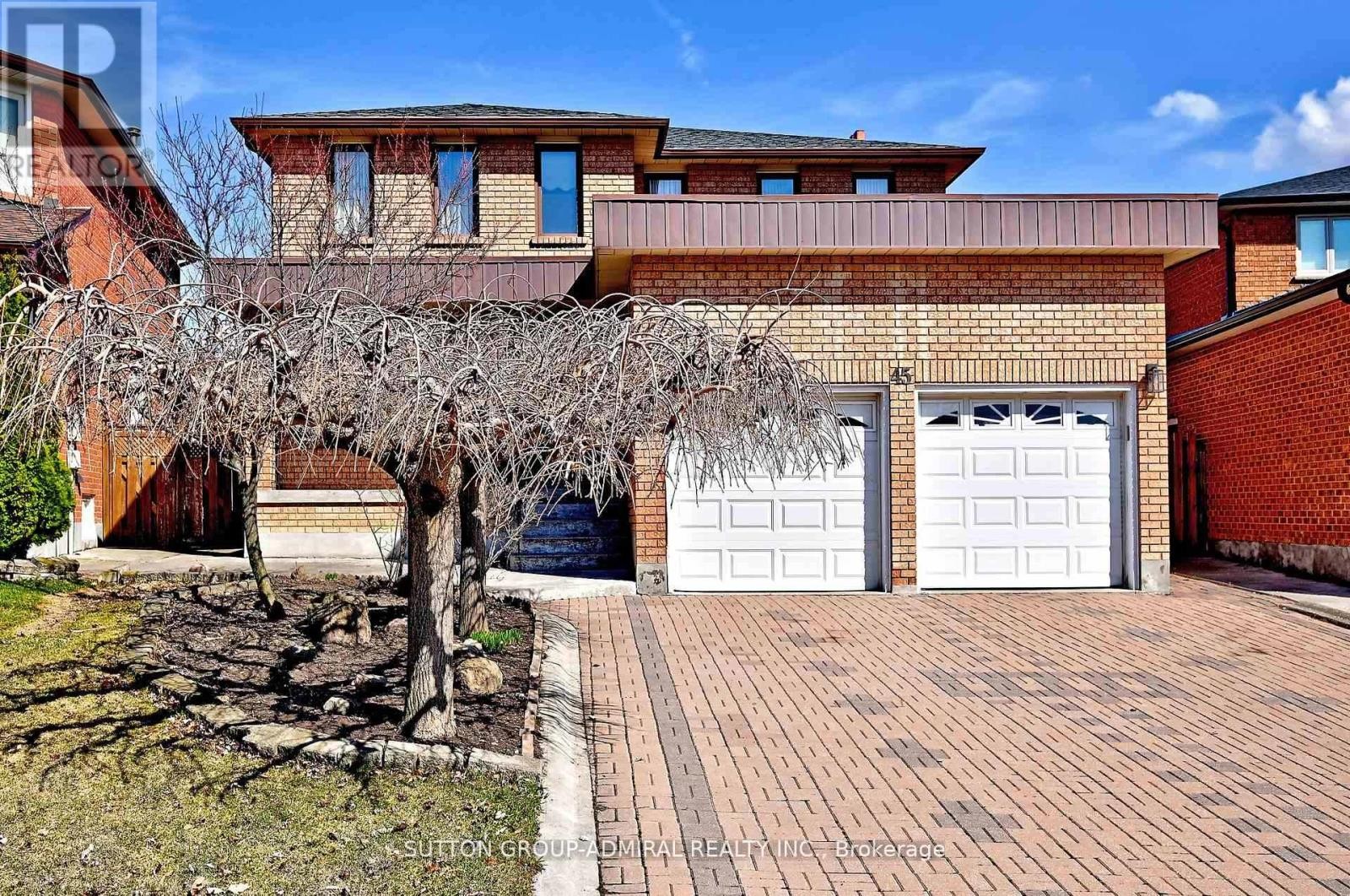












45 ROYAL GARDEN BOULEVARD

,
Vaughan (East Woodbridge),




Ontario
L4L7C4

