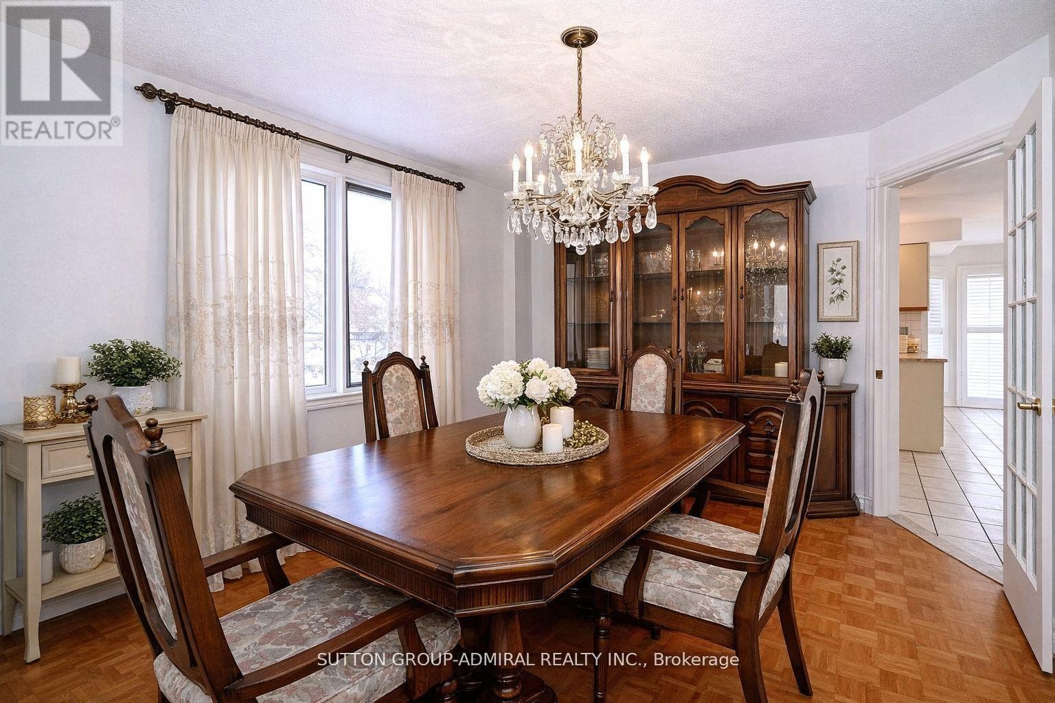 












45 ROYAL GARDEN BOULEVARD

,
Vaughan (East Woodbridge),




Ontario
L4L7C4

