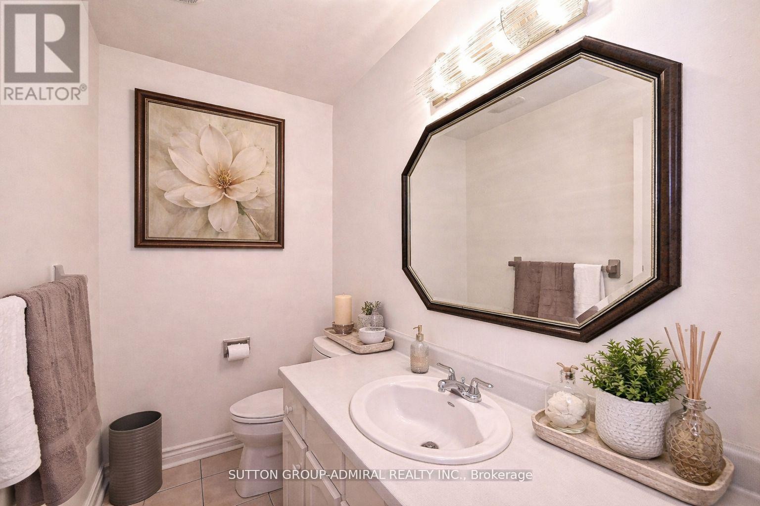 












45 ROYAL GARDEN BOULEVARD

,
Vaughan (East Woodbridge),




Ontario
L4L7C4

