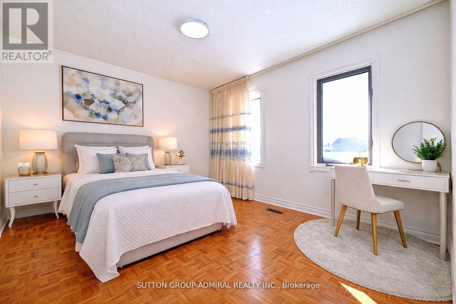












45 ROYAL GARDEN BOULEVARD

,
Vaughan (East Woodbridge),




Ontario
L4L7C4

