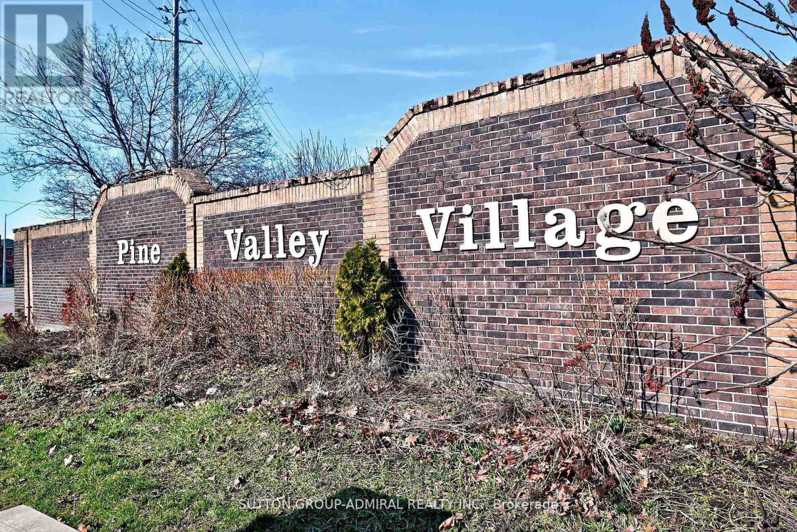 












45 ROYAL GARDEN BOULEVARD

,
Vaughan (East Woodbridge),




Ontario
L4L7C4

