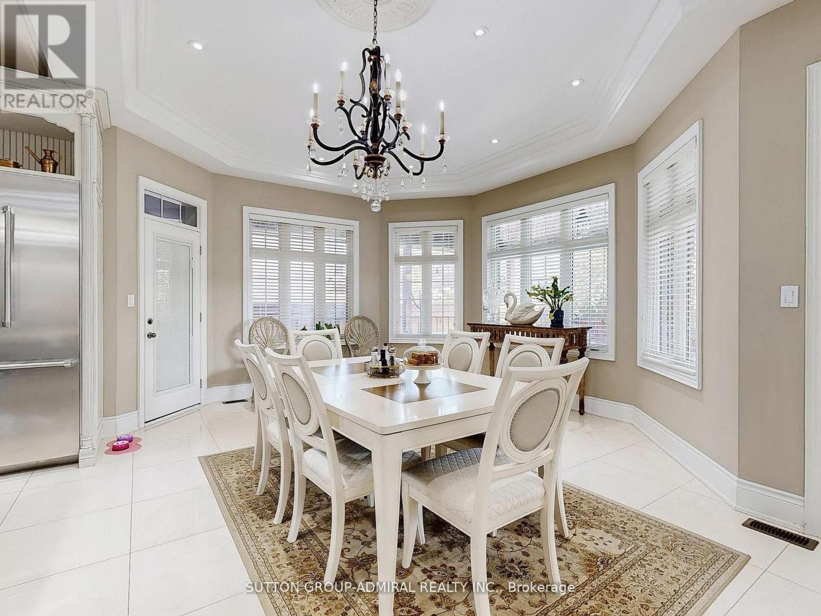 












109 FARRELL ROAD

,
Vaughan (Patterson),




Ontario
L6A4W7

