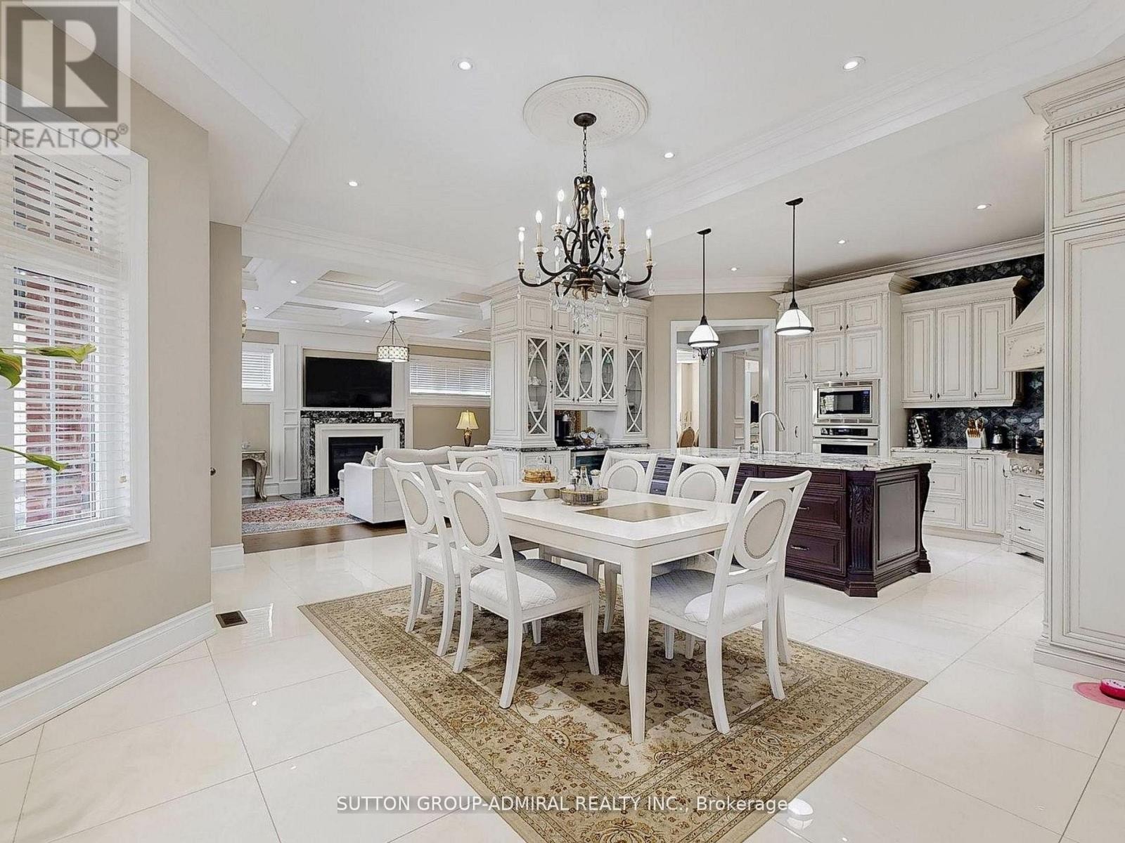 












109 FARRELL ROAD

,
Vaughan (Patterson),




Ontario
L6A4W7

