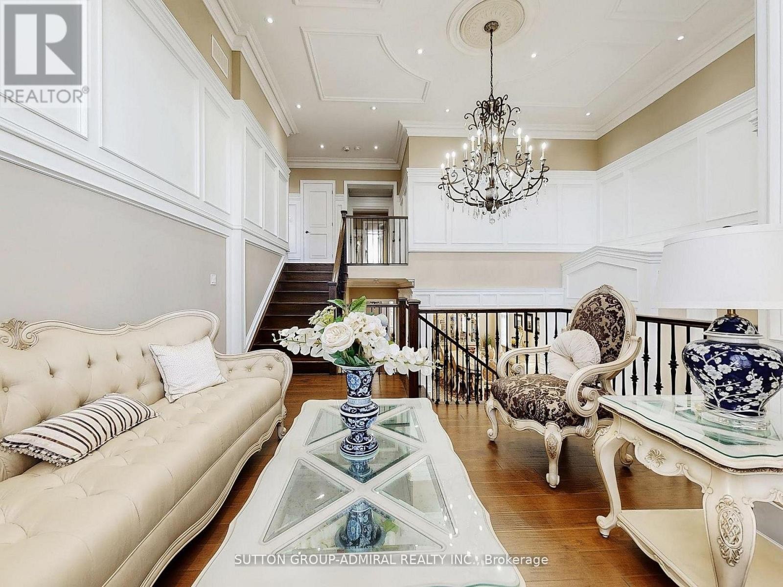 












109 FARRELL ROAD

,
Vaughan (Patterson),




Ontario
L6A4W7

