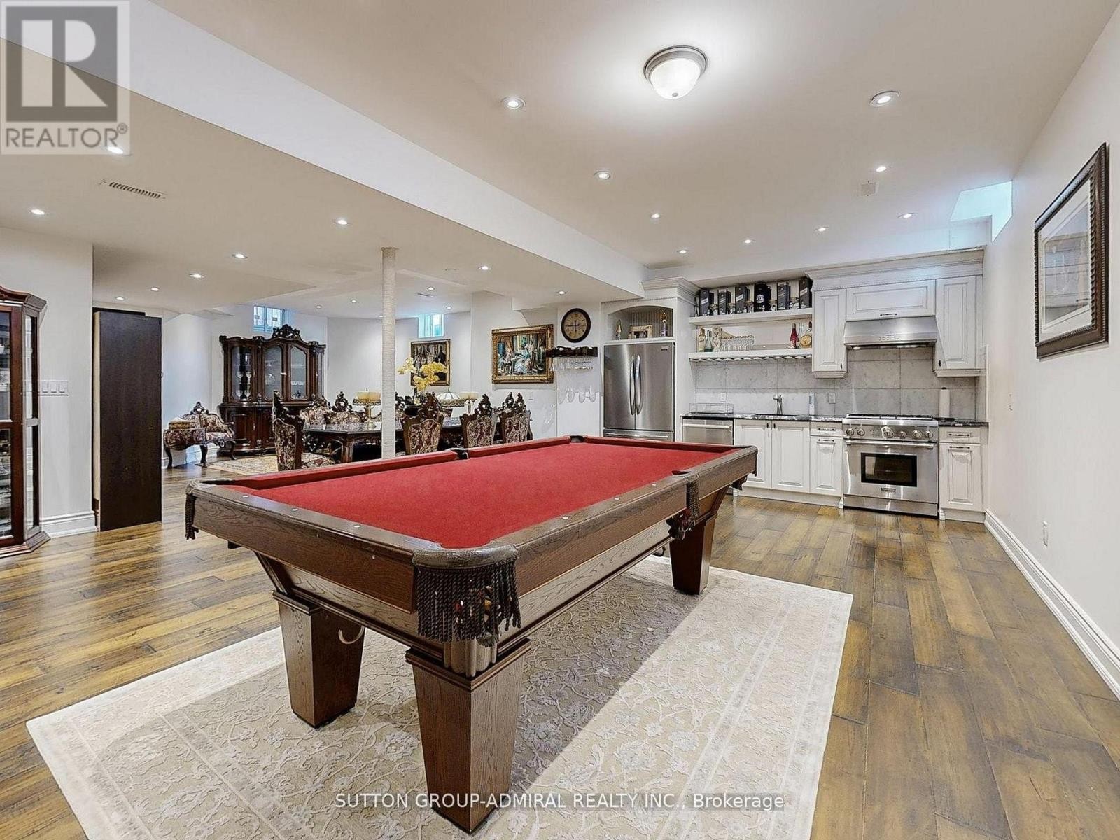 












109 FARRELL ROAD

,
Vaughan (Patterson),




Ontario
L6A4W7

