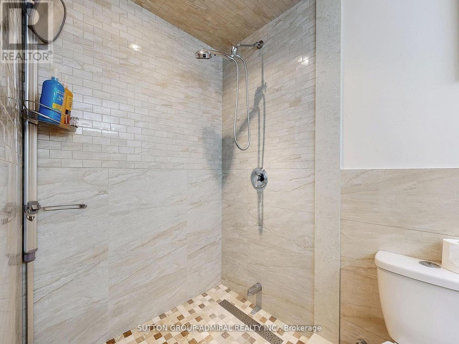 












109 FARRELL ROAD

,
Vaughan (Patterson),




Ontario
L6A4W7

