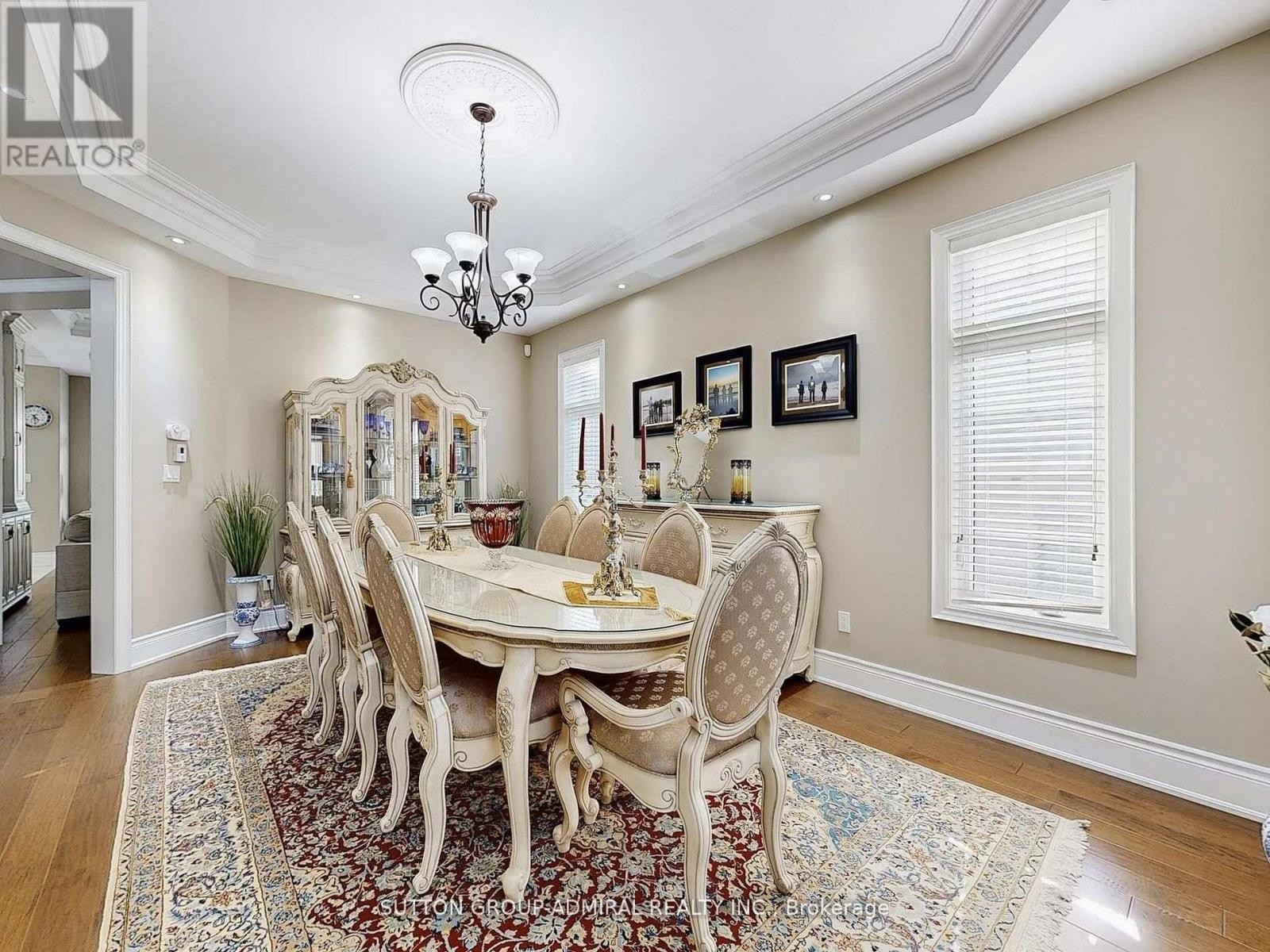 












109 FARRELL ROAD

,
Vaughan (Patterson),




Ontario
L6A4W7

