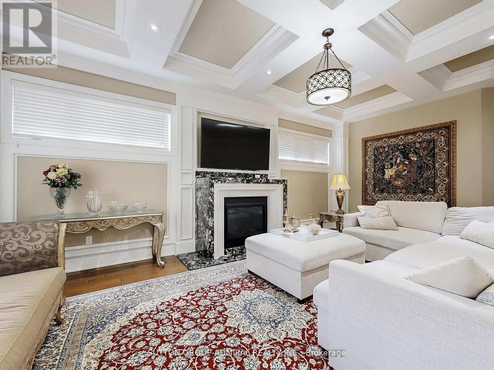 












109 FARRELL ROAD

,
Vaughan (Patterson),




Ontario
L6A4W7

