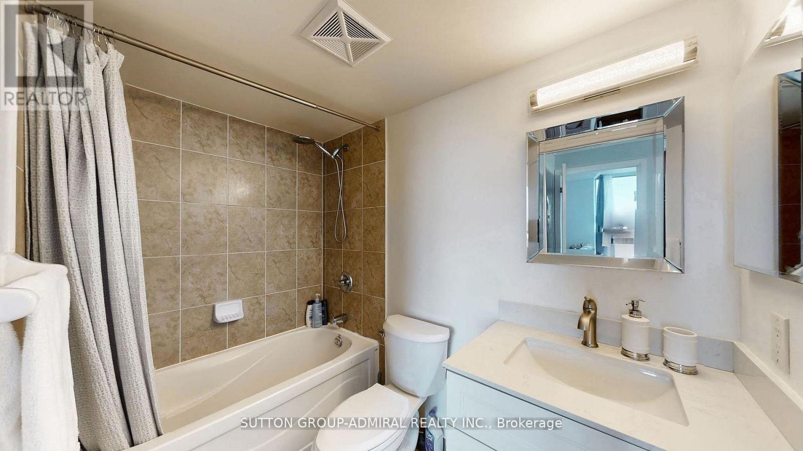 












811 - 20 NORTH PARK ROAD

,
Vaughan (Beverley Glen),




Ontario
L4J0G7

