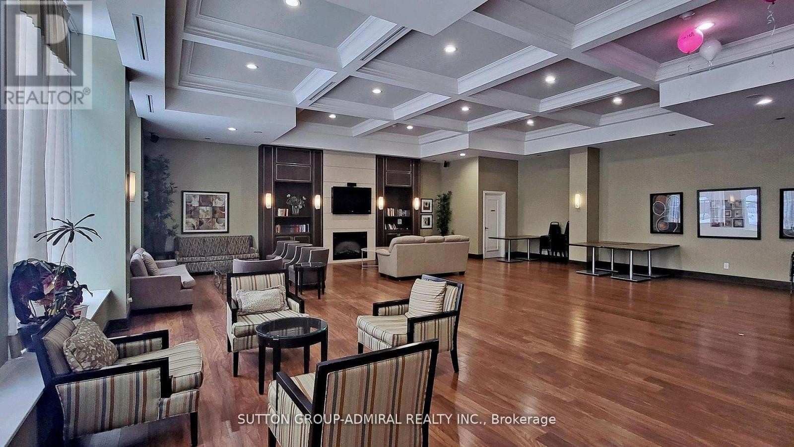 












811 - 20 NORTH PARK ROAD

,
Vaughan (Beverley Glen),




Ontario
L4J0G7

