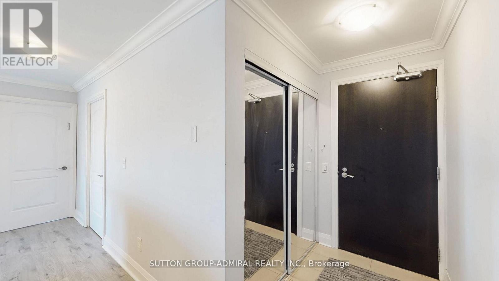 












811 - 20 NORTH PARK ROAD

,
Vaughan (Beverley Glen),




Ontario
L4J0G7

