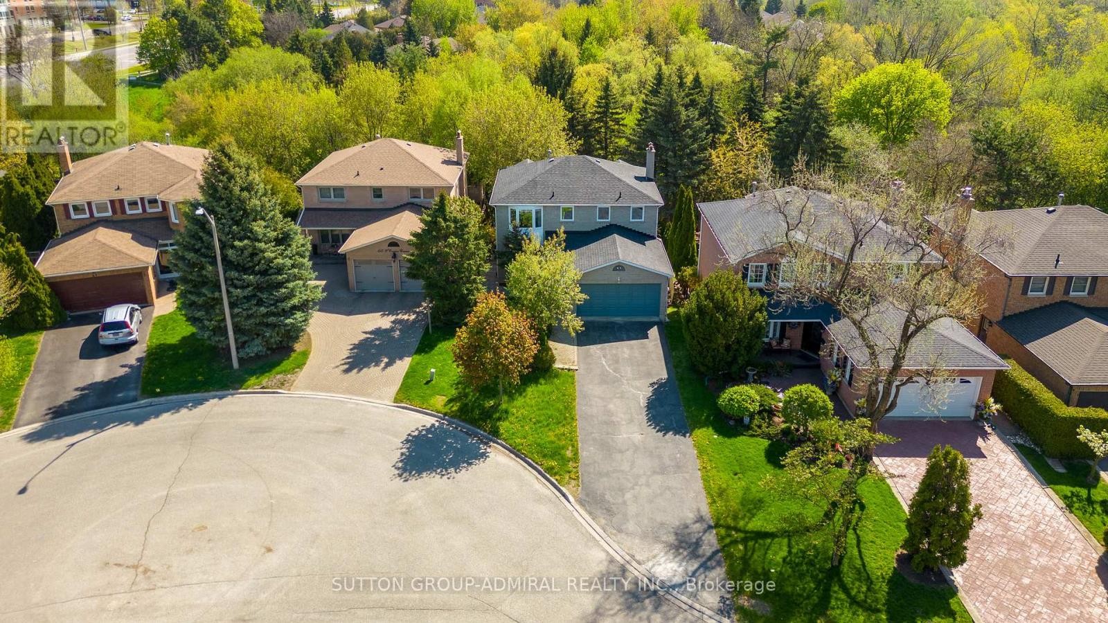 












63 O'CONNOR CRESCENT

,
Richmond Hill (North Richvale),




Ontario
L4C7P8


