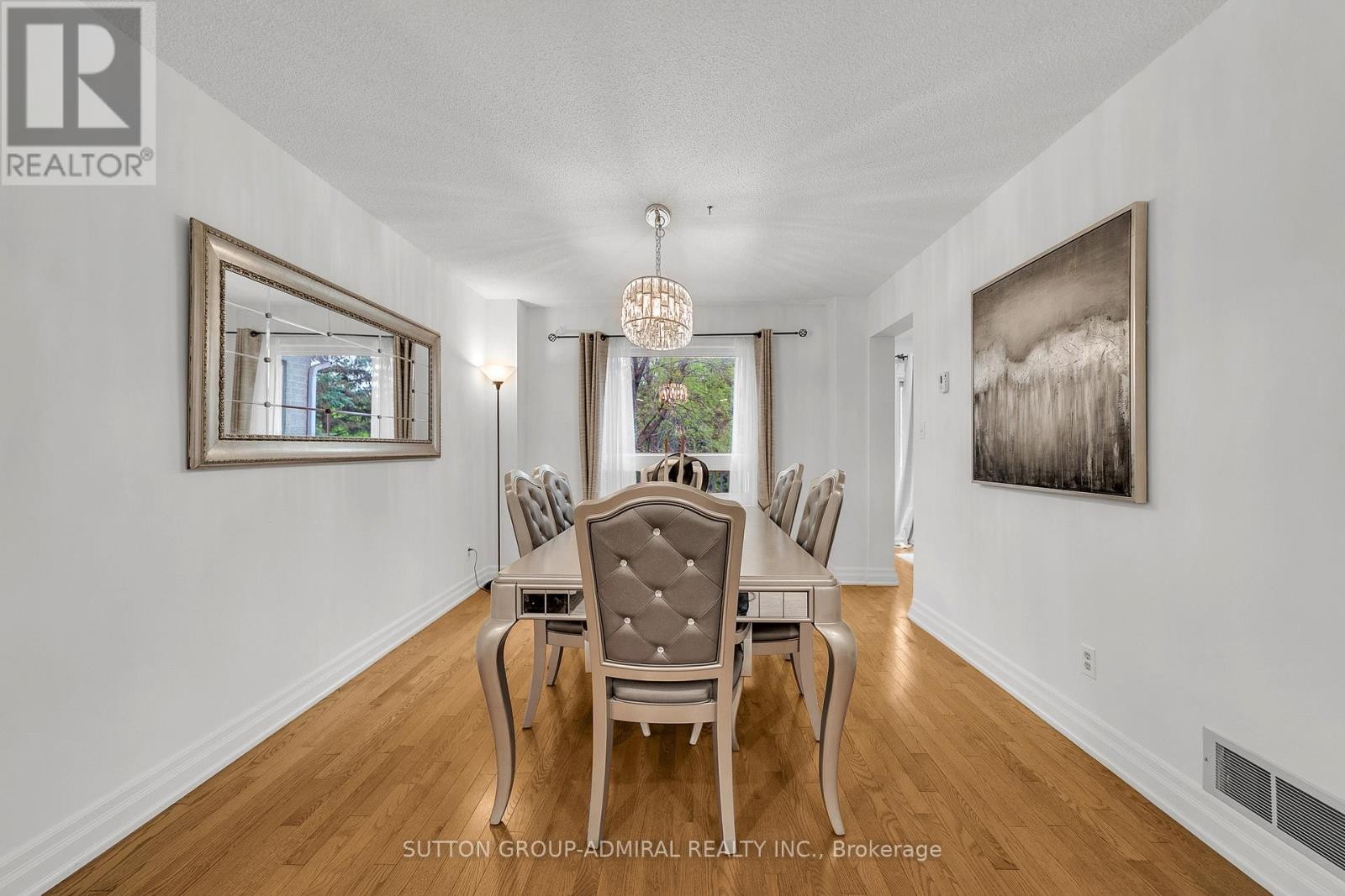












63 O'CONNOR CRESCENT

,
Richmond Hill (North Richvale),




Ontario
L4C7P8

