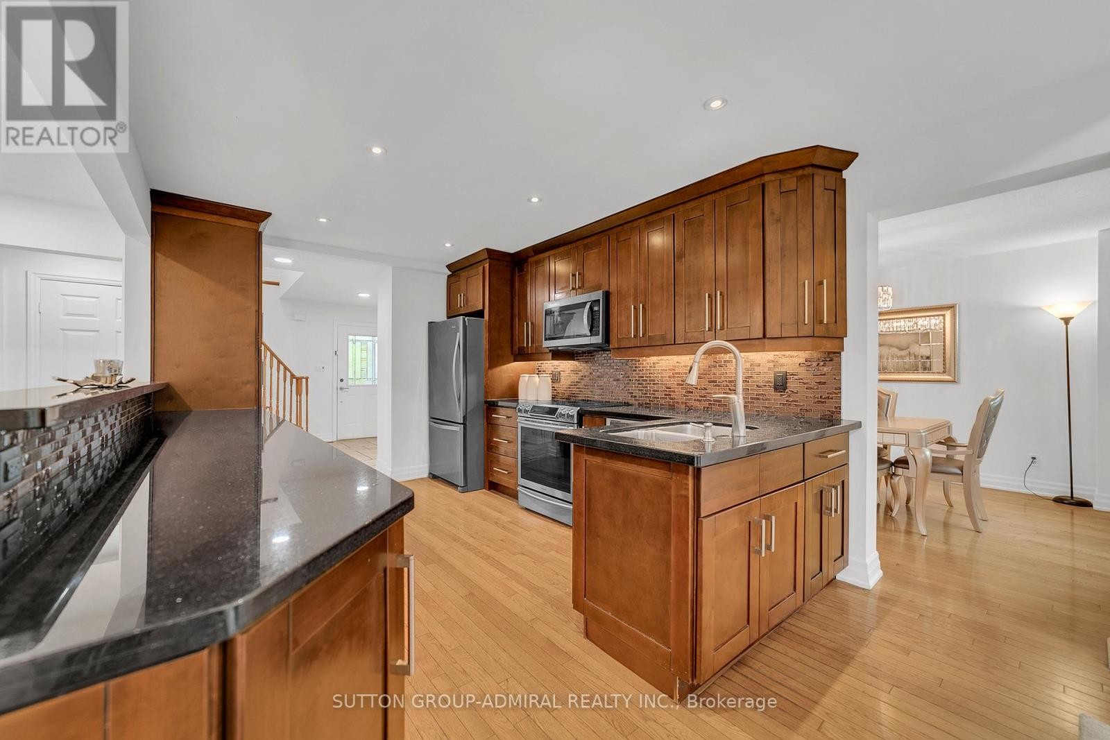 












63 O'CONNOR CRESCENT

,
Richmond Hill (North Richvale),




Ontario
L4C7P8

