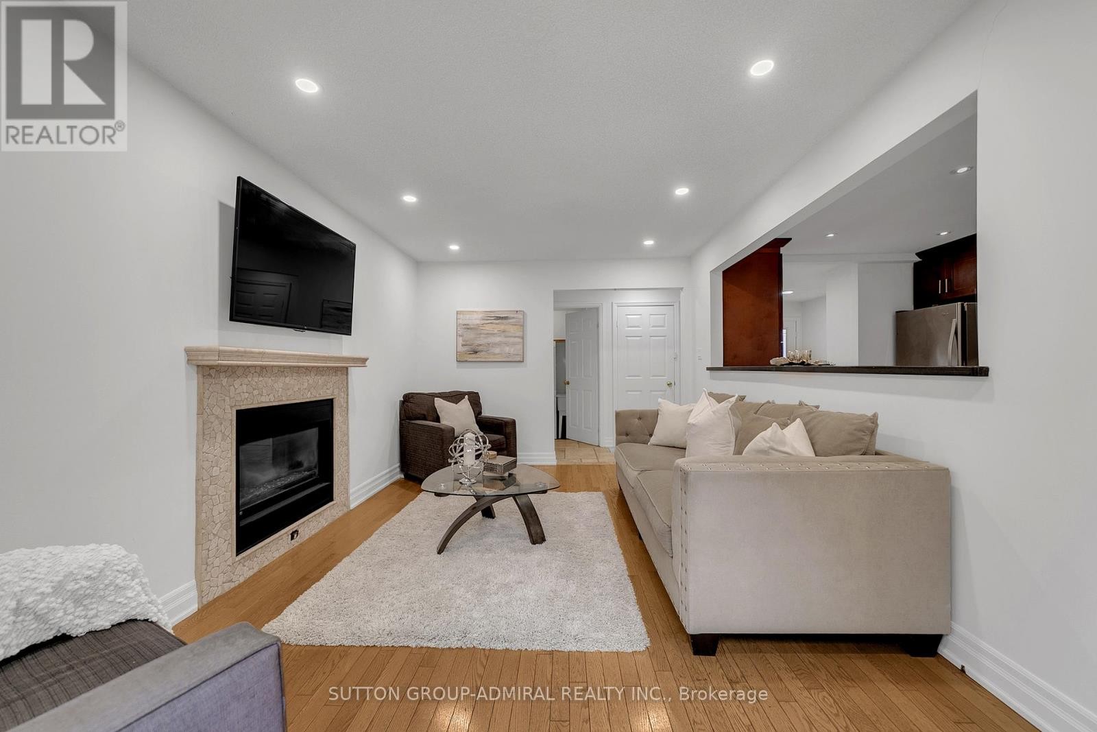 












63 O'CONNOR CRESCENT

,
Richmond Hill (North Richvale),




Ontario
L4C7P8

