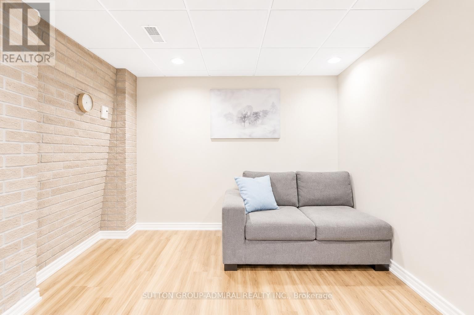 












63 O'CONNOR CRESCENT

,
Richmond Hill (North Richvale),




Ontario
L4C7P8

