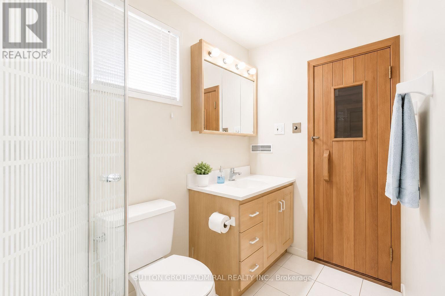 












63 O'CONNOR CRESCENT

,
Richmond Hill (North Richvale),




Ontario
L4C7P8


