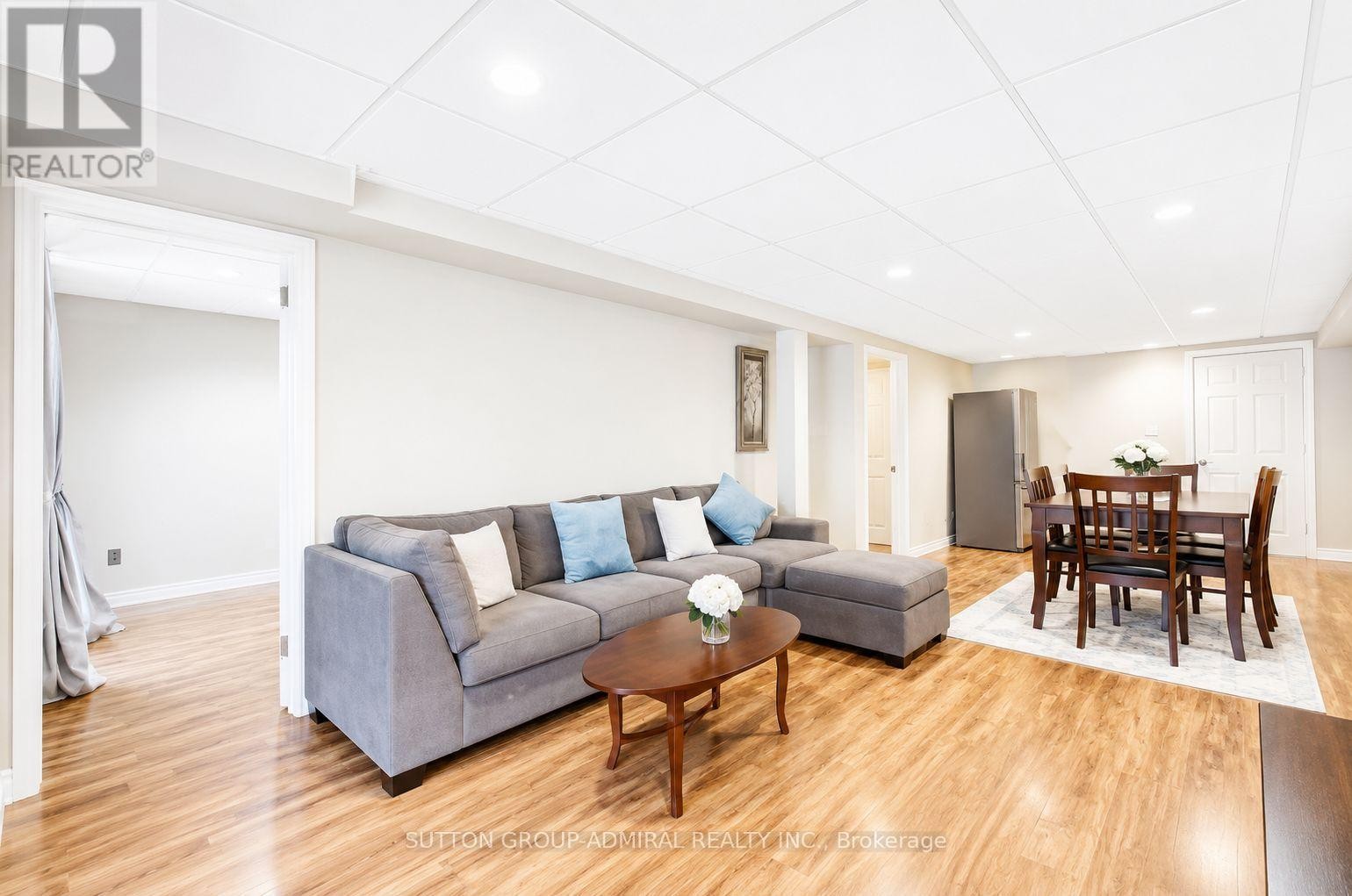 












63 O'CONNOR CRESCENT

,
Richmond Hill (North Richvale),




Ontario
L4C7P8

