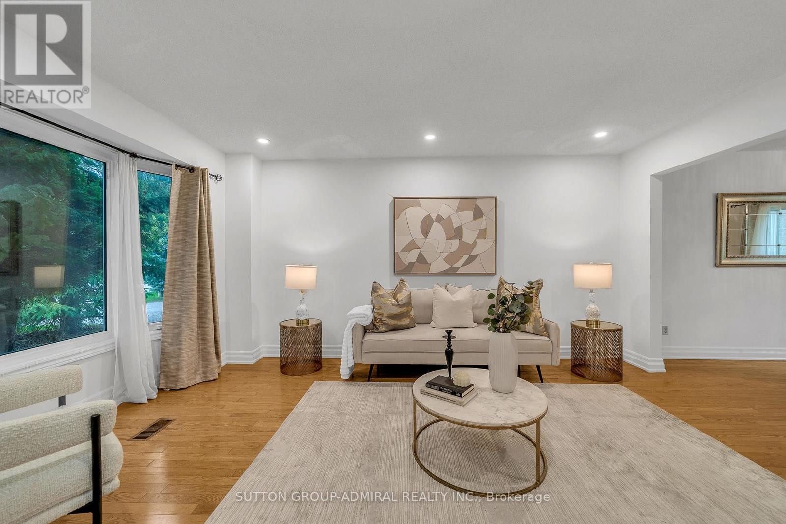 












63 O'CONNOR CRESCENT

,
Richmond Hill (North Richvale),




Ontario
L4C7P8

