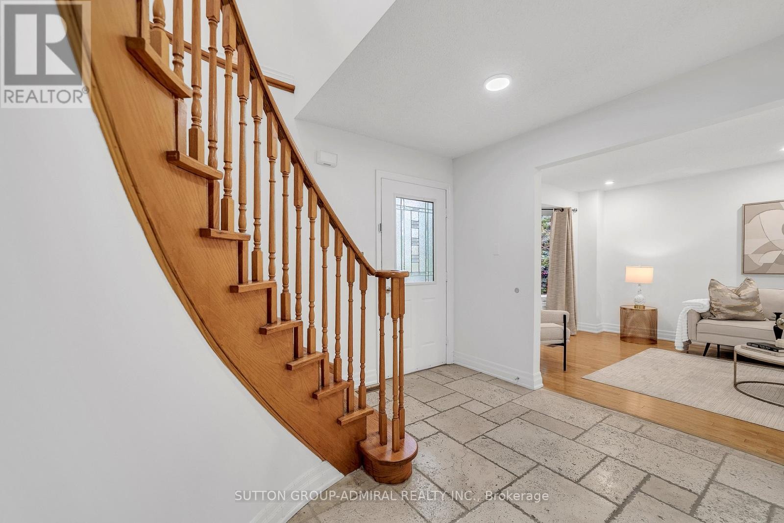 












63 O'CONNOR CRESCENT

,
Richmond Hill (North Richvale),




Ontario
L4C7P8

