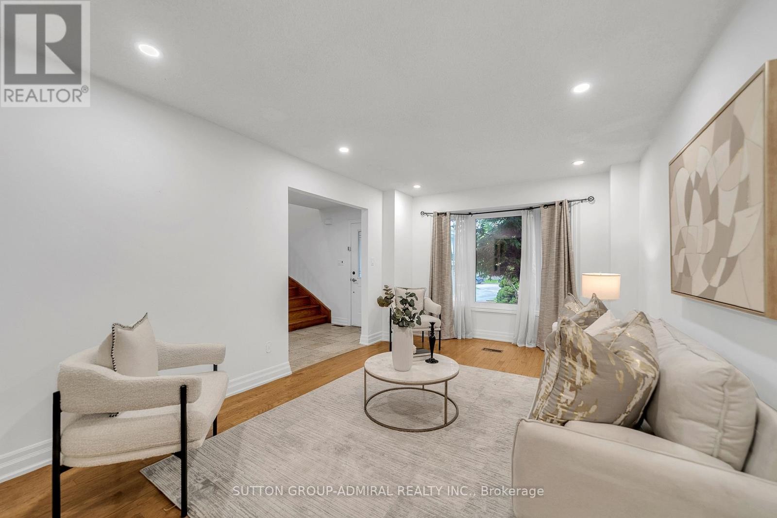 












63 O'CONNOR CRESCENT

,
Richmond Hill (North Richvale),




Ontario
L4C7P8

