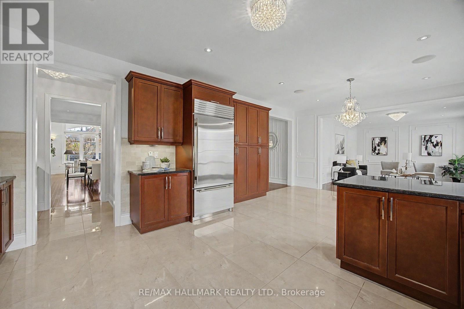 












32 WEST COAST TRAIL

,
King (Nobleton),




Ontario
L7B0A4

