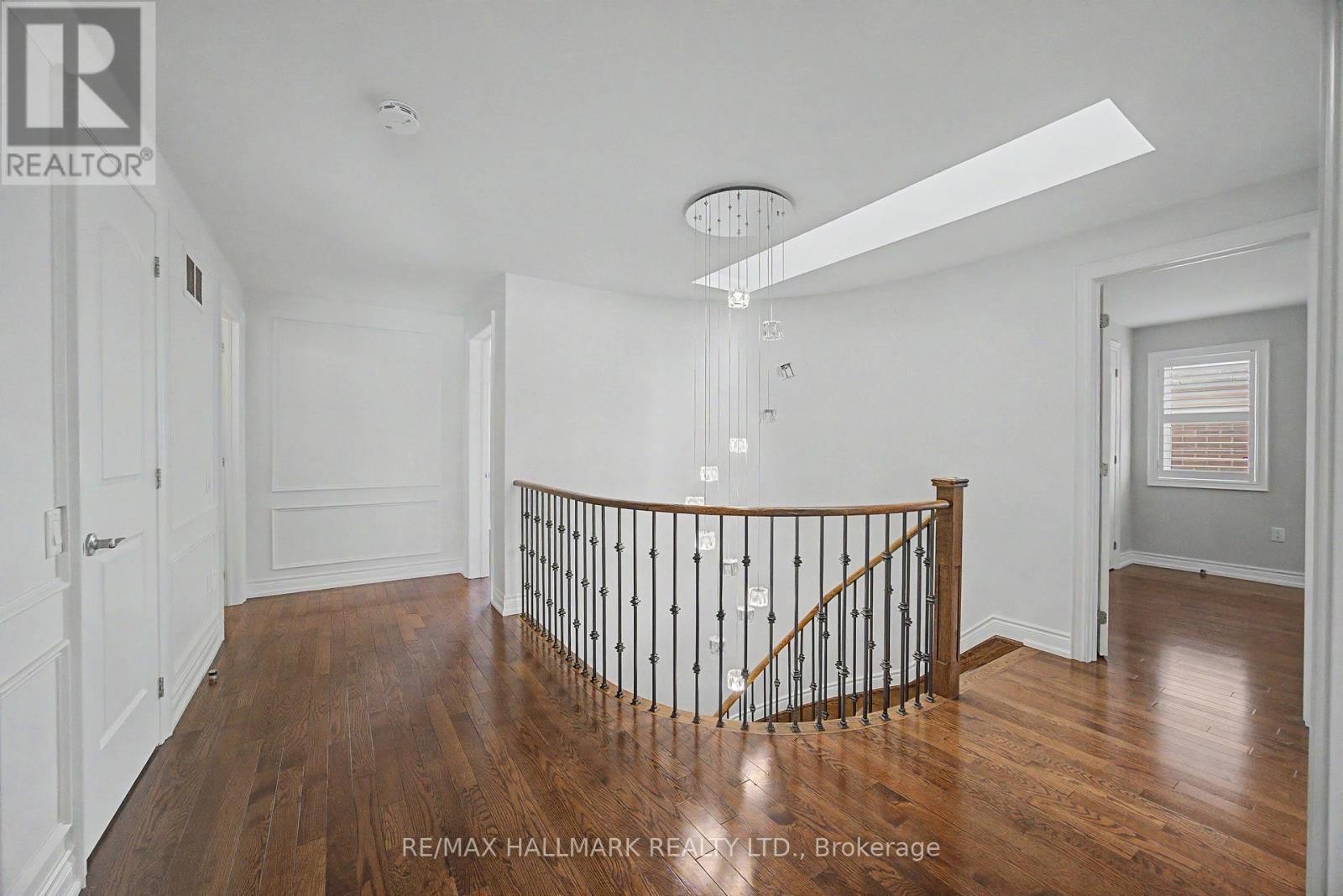 












32 WEST COAST TRAIL

,
King (Nobleton),




Ontario
L7B0A4

