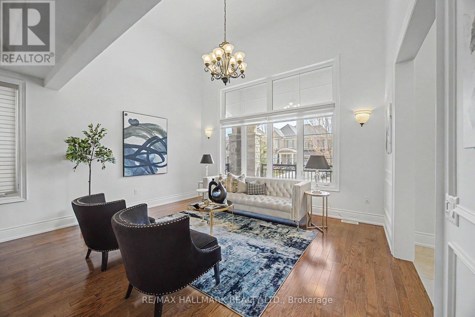 












32 WEST COAST TRAIL

,
King (Nobleton),




Ontario
L7B0A4

