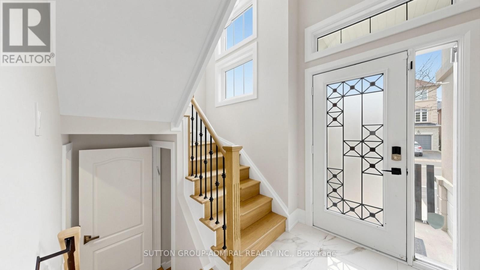 












27 ASNER AVENUE

,
Vaughan (Patterson),




Ontario
L6A0W6

