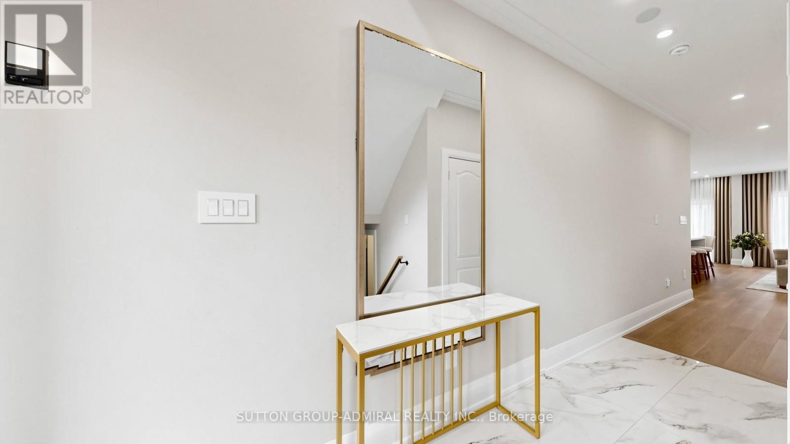 












27 ASNER AVENUE

,
Vaughan (Patterson),




Ontario
L6A0W6

