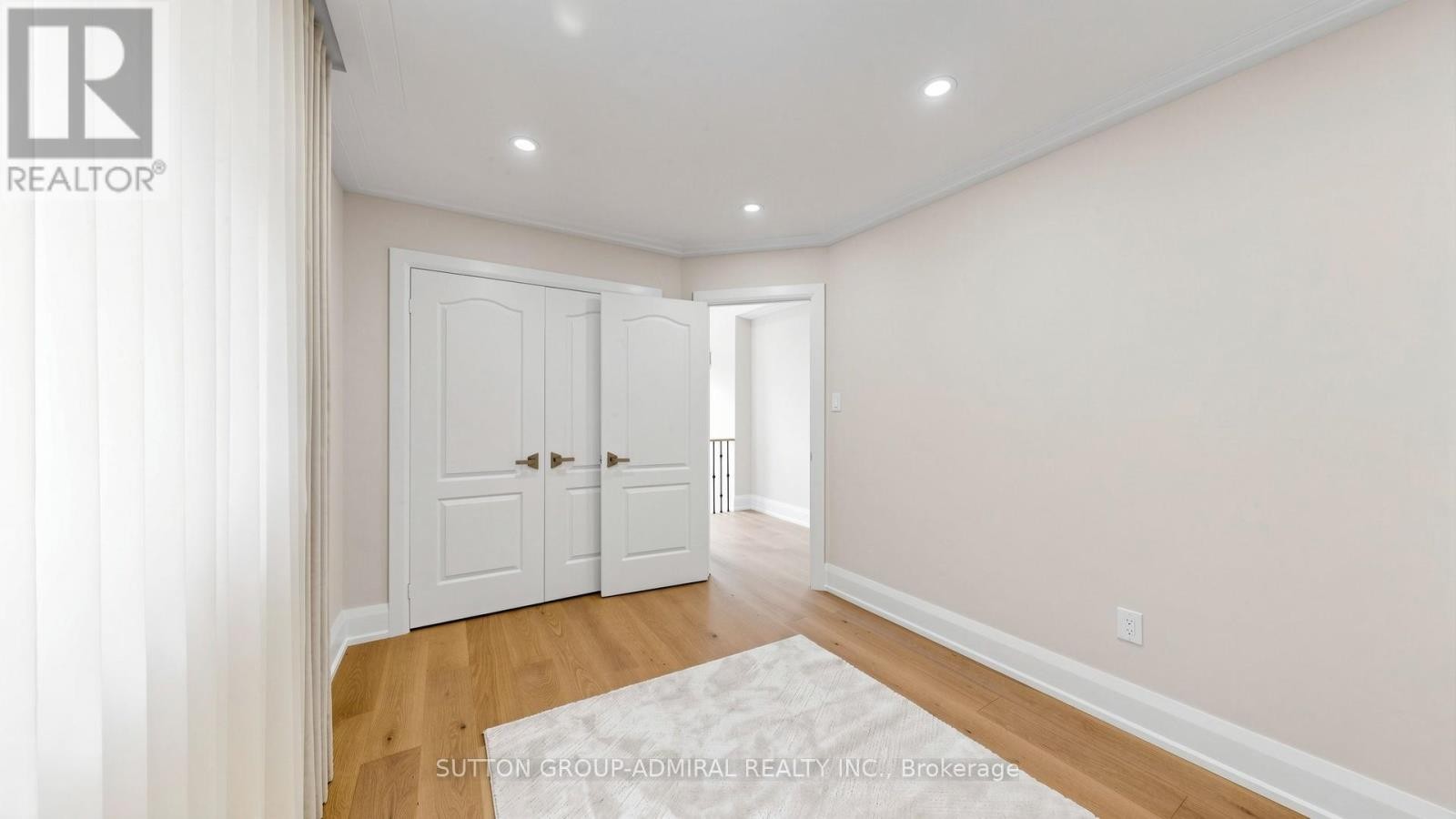 












27 ASNER AVENUE

,
Vaughan (Patterson),




Ontario
L6A0W6

