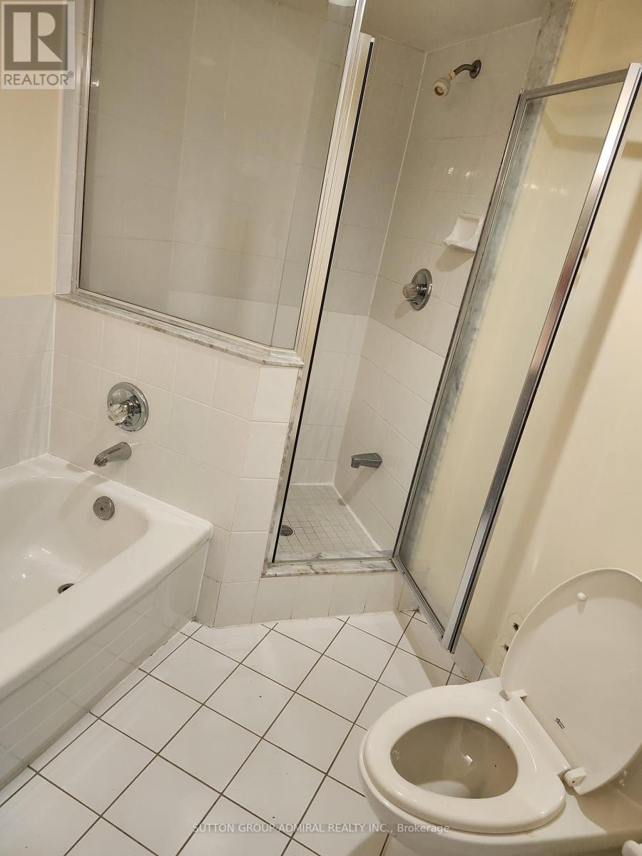 












910 - 120 PROMENADE CIRCLE

,
Vaughan (Brownridge),




Ontario
L4J7W9

