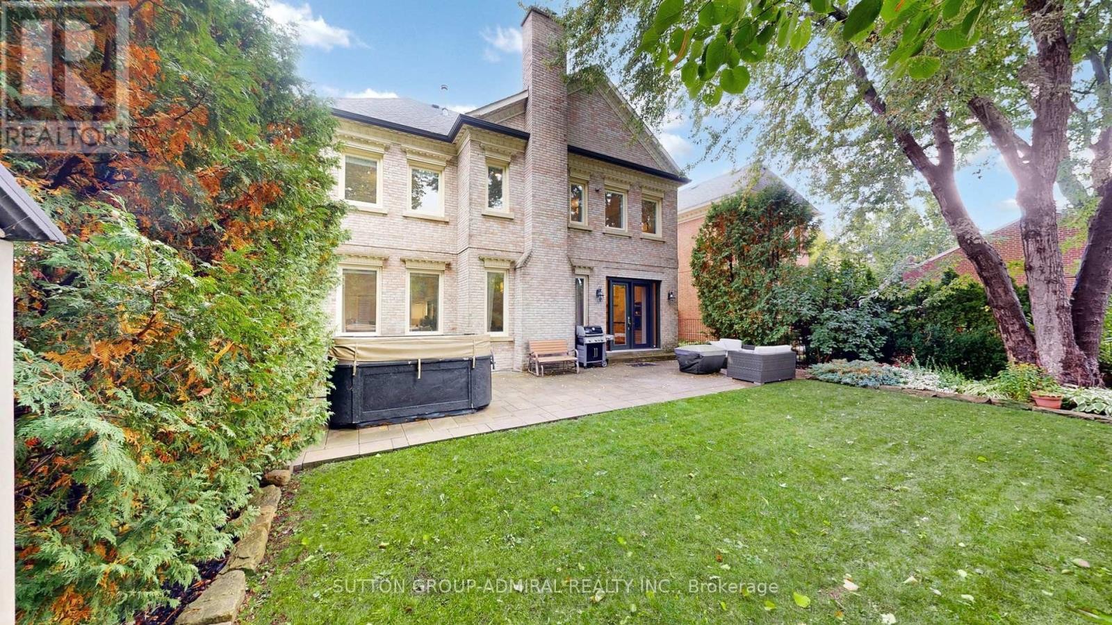 












60 BAYNARDS LANE

,
Richmond Hill (Mill Pond),




Ontario
L4C9B4

